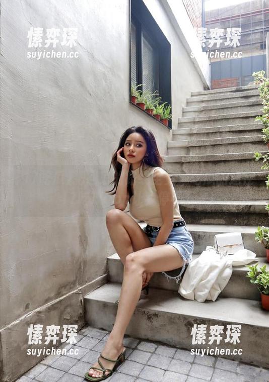 把回家的路线全变成吃瓜的途径，17吃瓜app让我停不下来！-愫弈琛