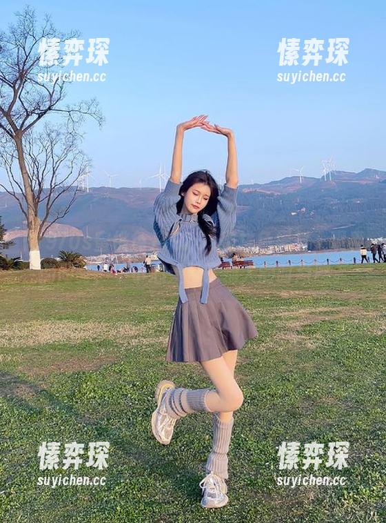 1970s蜜桃色黑料,观看的同时,不小心羡慕了别人的时尚感。-愫弈琛 1970s蜜桃色黑料,观看的同时,不小心羡慕了别人的时尚感。-愫弈琛