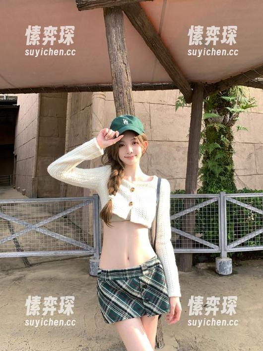 51今日吃瓜——军训资源大盘点，哪位“教官”资源最丰厚？-愫弈琛