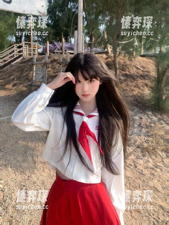 一秒变身反差女友！在51吃瓜的iOS界面见证她的惊人转变！-愫弈琛