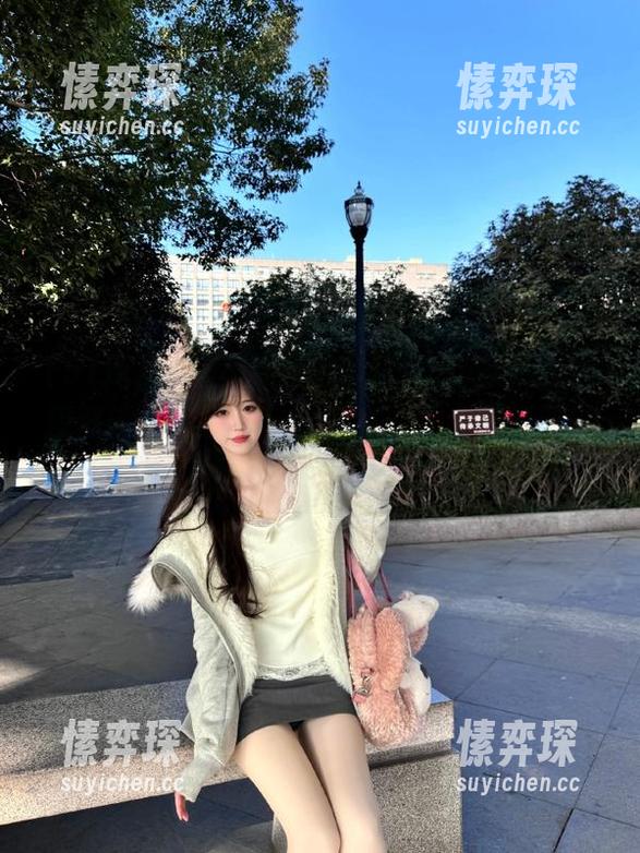 每次打开这个“51吃瓜”的链接都像是在打开一盒巧克力，今日必吃的甜蜜如影随形。-愫弈琛
