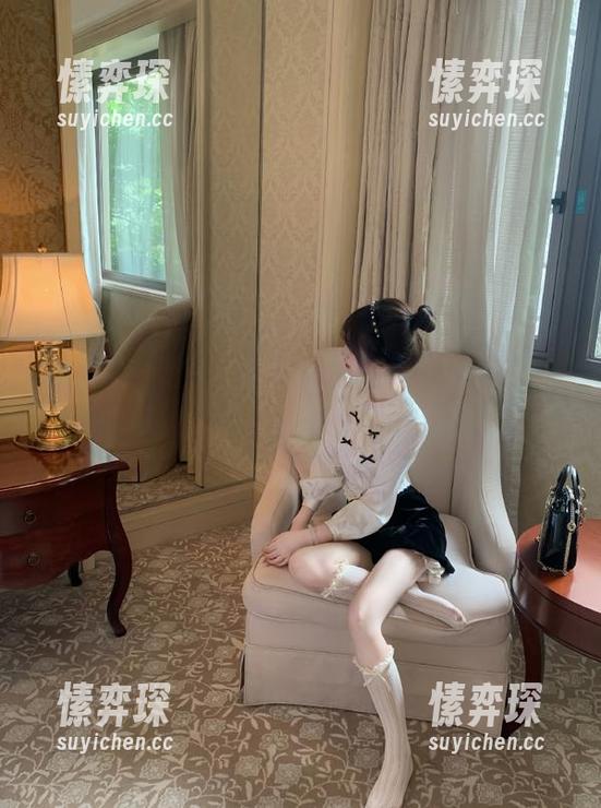 只在51每日吃瓜网发现，最新的瓜故事总让人心痒痒，回味无穷！-愫弈琛