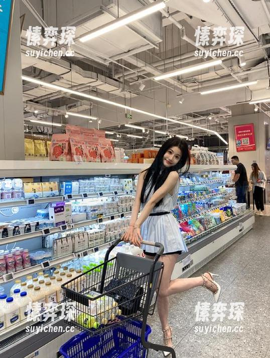 cggolive吃瓜网神奇线路：8分钟送你从瓜田到八卦大厦的心路历程，哈哈哈-愫弈琛