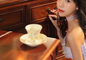 每天苦逼工作后，就拿起手机，观看www.吃瓜网.top来解压，哈哈。