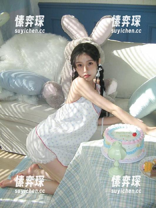 你还不快登录九一吃瓜中心，一天的瓜都让人忍不住想偷瞄！-愫弈琛
