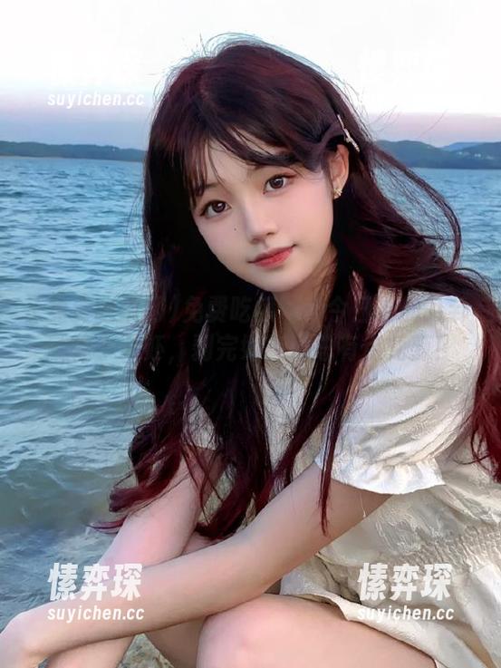 免费吃瓜网：今日份的八卦就像小龙虾，剥完好吃但总有点儿辣！-愫弈琛