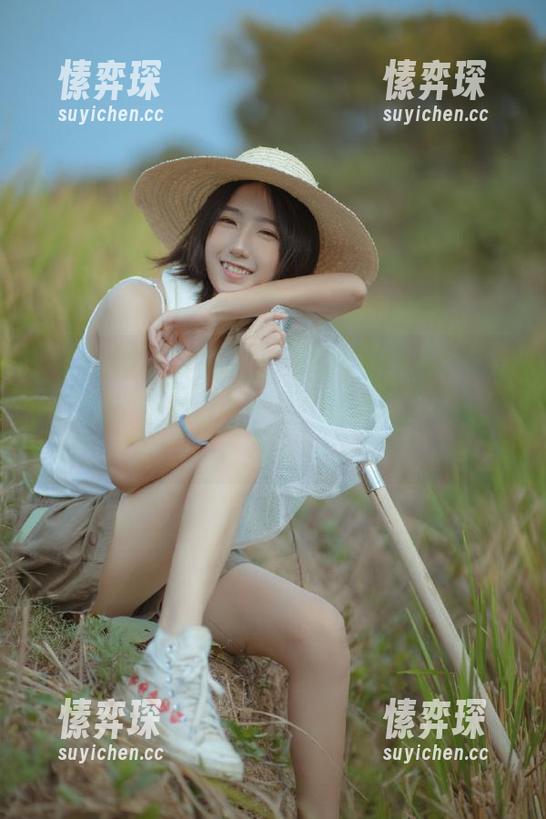 登录吃瓜网，仿佛在看一场互动的剧场，身边的零食还没准备好情绪却已经满满。-愫弈琛