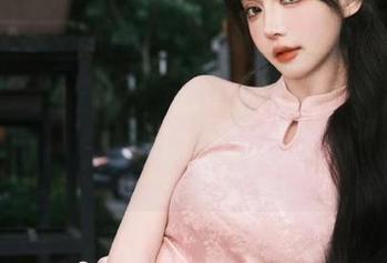 握住“网曝吃瓜”的地址，仿佛能听到八卦的声音从四面八方传来，心痒痒的！