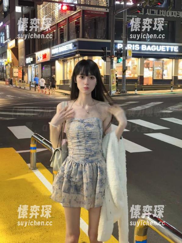 网曝吃瓜，让你不费力吸收惊喜，app里简直是瓜贩子的天堂。-愫弈琛