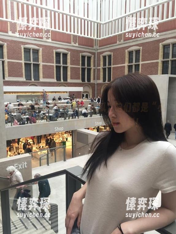 下载网曝吃瓜，咱们都是“小耳朵”，瓜地里浮出各种料！-愫弈琛