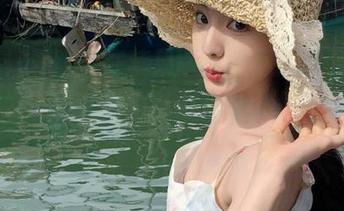 在苹果版黑料不打烊上，吃瓜时发现美女们的魅力有时比八卦更吸引人！