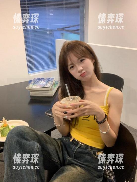 如果網紅在黑料正能量网站上撒红包，那大家会给吗？-愫弈琛