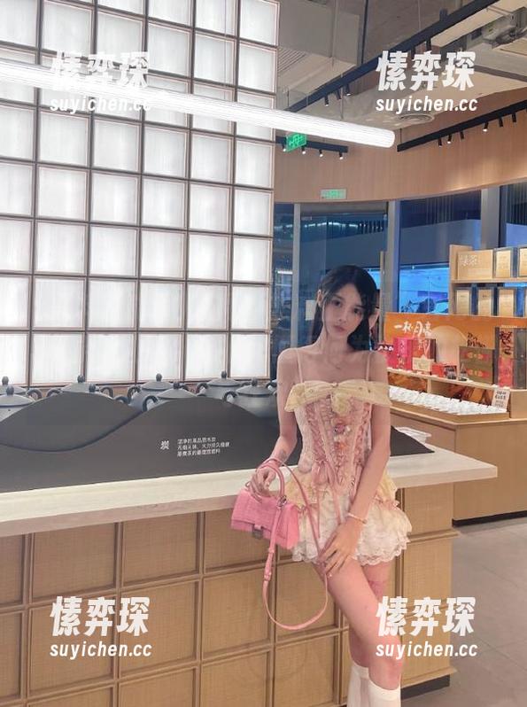 查阅“黑料正能量”官网的SO导航链接，保准你懂得何为快乐的松懈与狂欢！-愫弈琛
