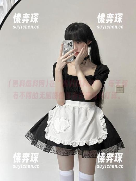 在“黑料爆料网”，每天都有不同的无脑剧情等着你来插科打诨。-愫弈琛