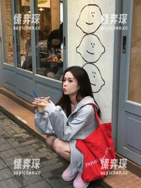 ios版下载黑料社，分享你的瓜，争取成为话题中心吧！-愫弈琛