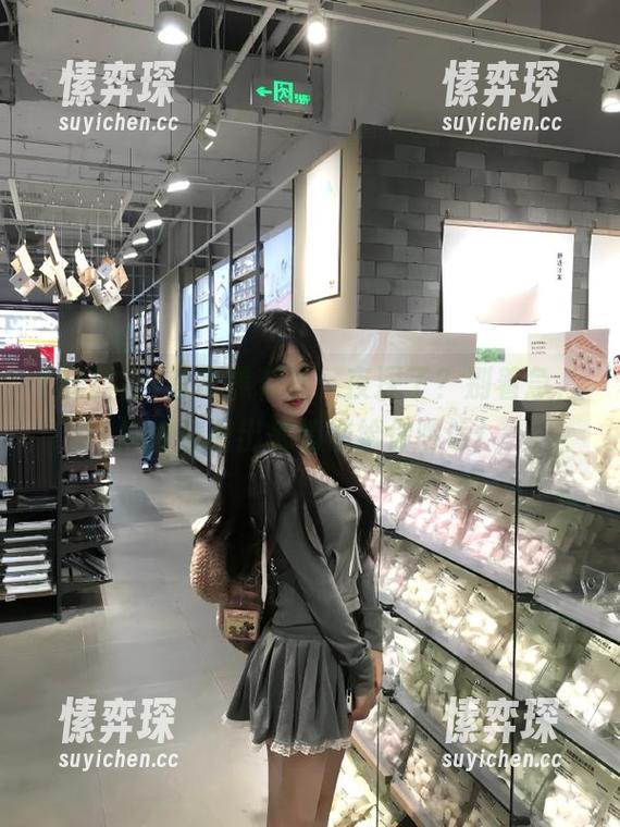 首页黑料社：夜深了？别着急，瓜偷偷跑出来悄悄给你喂饭！-愫弈琛