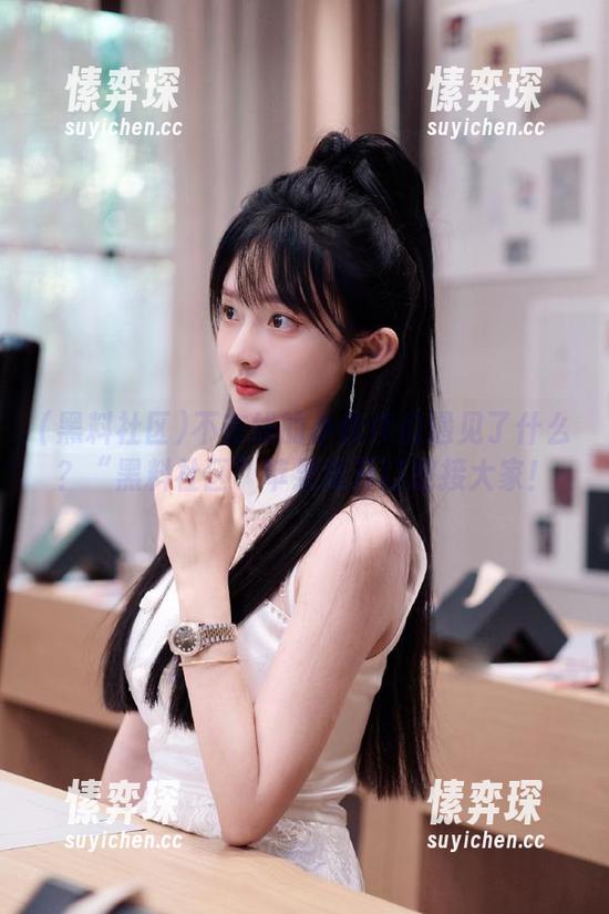 不在线的小伙伴们遇见了什么？“黑料社区”苹果版开门迎接大家！-愫弈琛