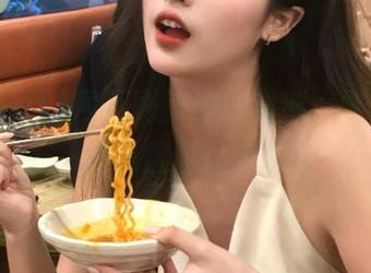 网页刷新那一刹那，黑料社区的热度堪比火山
