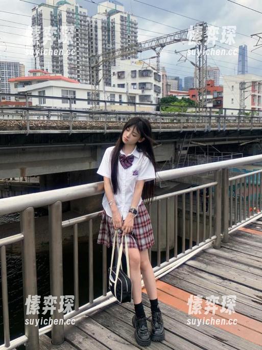 有些黒幕在911黑料网上已经永久入驻，外加一层保护网，随时随地给你惊喜！-愫弈琛