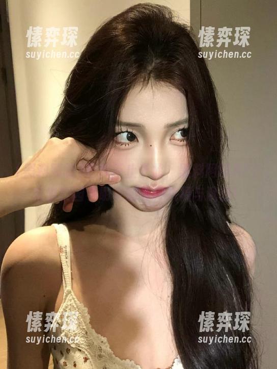 吃瓜不止于此，黑料网曝APP牵出校园小明星的各种祝福与讽刺！-愫弈琛
