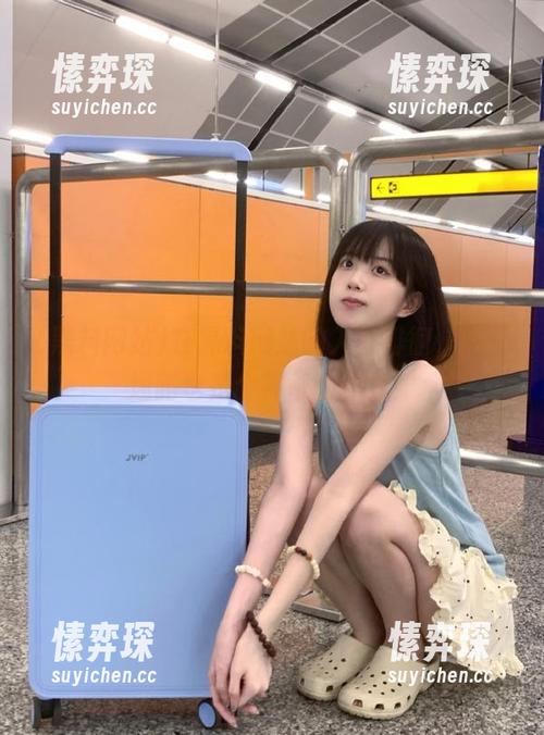 在黑料网站的入口徘徊，永不迷路也是个神奇的体验！-愫弈琛